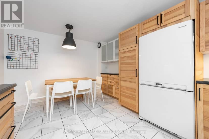 121 - 1045 Morrison Drive — photo 14 of 40