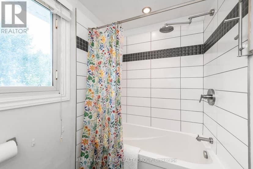 121 - 1045 Morrison Drive — photo 32 of 40