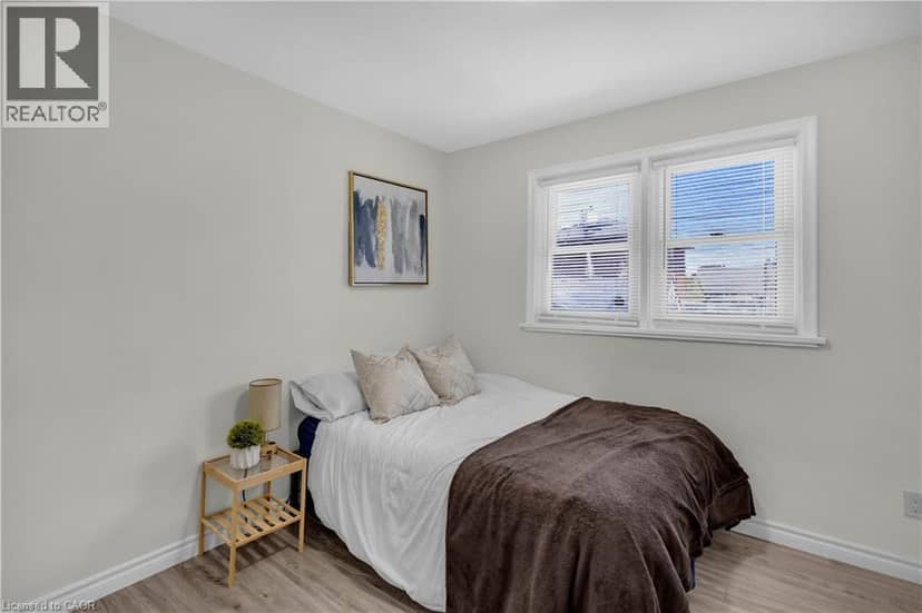 450 HIGHLAND Road E — photo 13 of 40