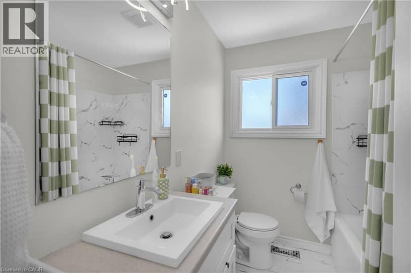 450 HIGHLAND Road E — photo 15 of 40