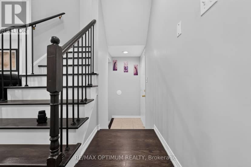120 Zia Dodda Crescent — photo 34 of 40