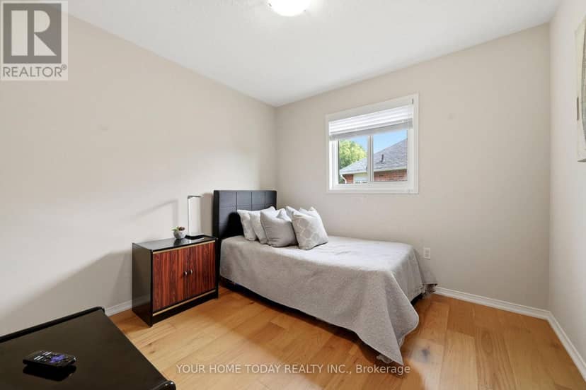 58 Chester Crescent — photo 24 of 40