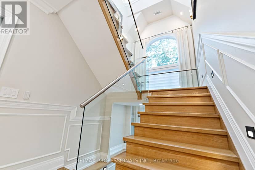 161 The Kingsway — photo 17 of 40