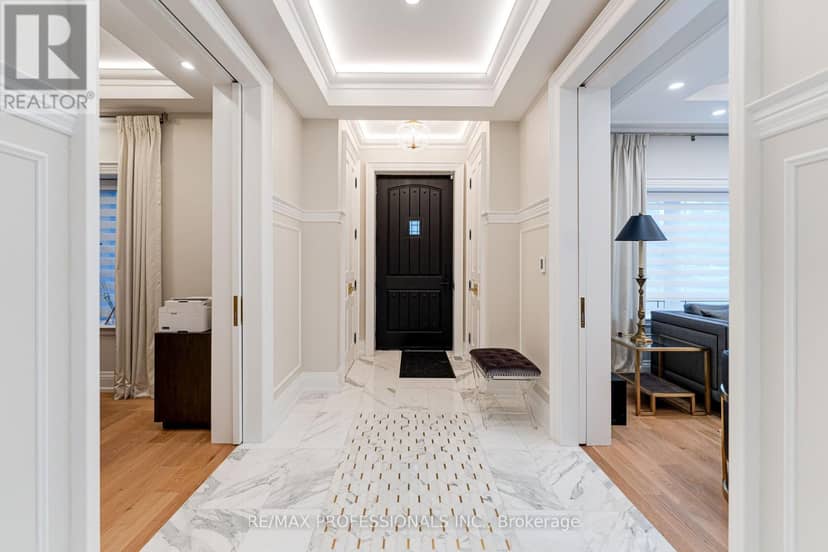 161 The Kingsway, Toronto, photo 2