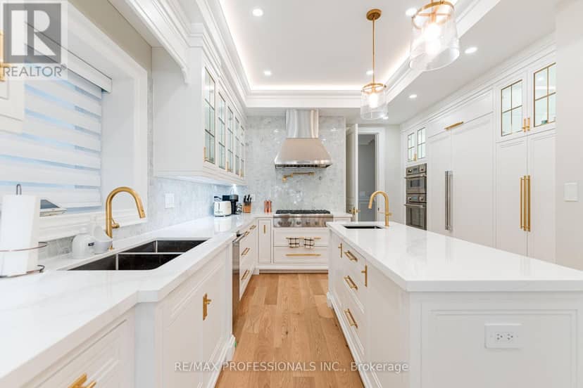 161 The Kingsway, Toronto, photo 7