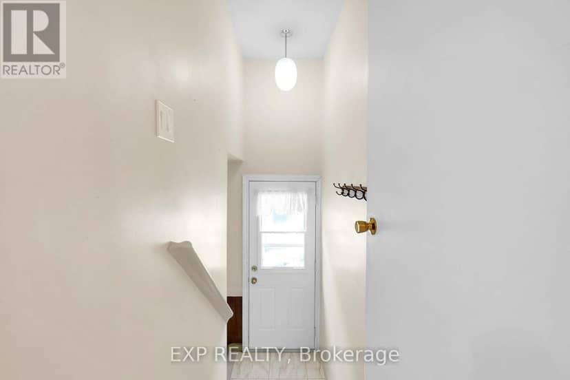 6 Jardine Place — photo 23 of 40