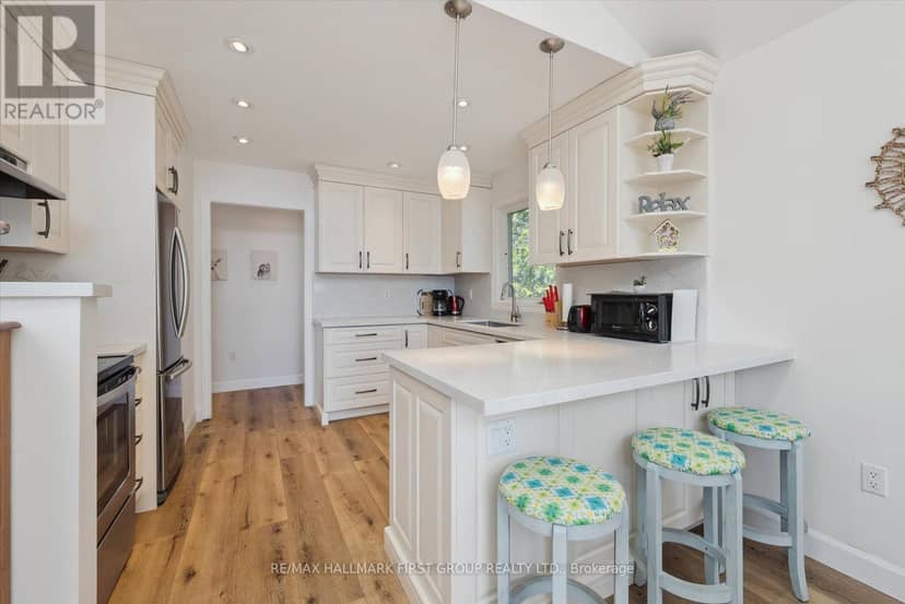 2807 Lakeside Drive — photo 10 of 36