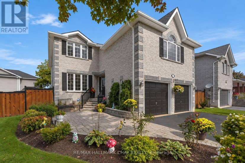 6 Whispering Pine Place, Barrie