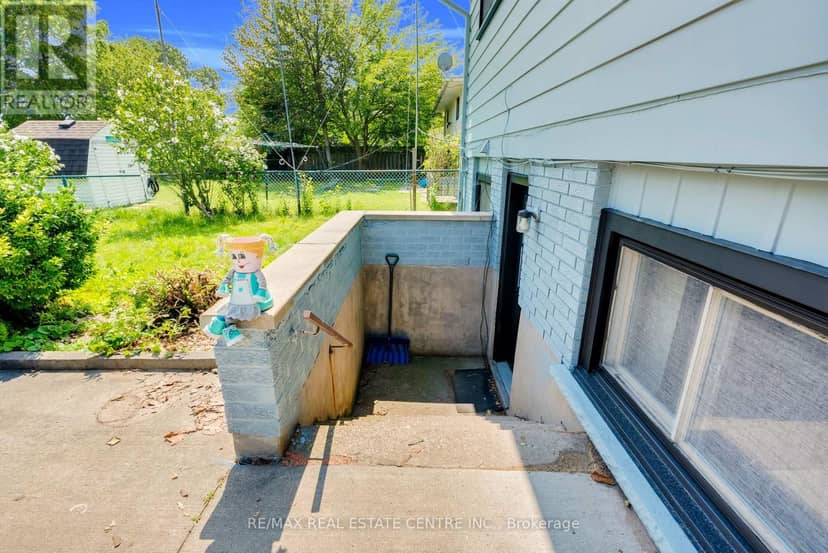 4448 Mitchell Avenue — photo 35 of 40