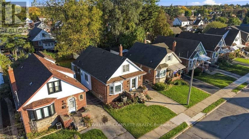 143 Huxley Avenue S, Hamilton, photo 3
