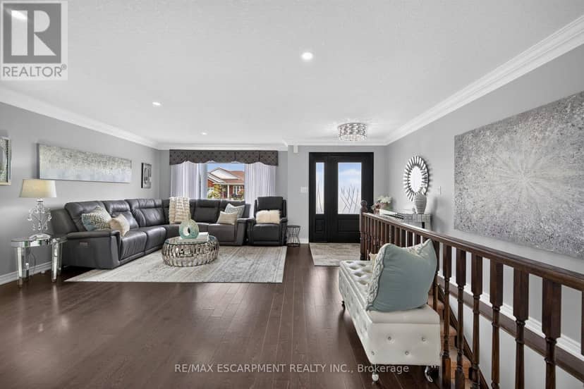 18 Linda Crescent — photo 10 of 40