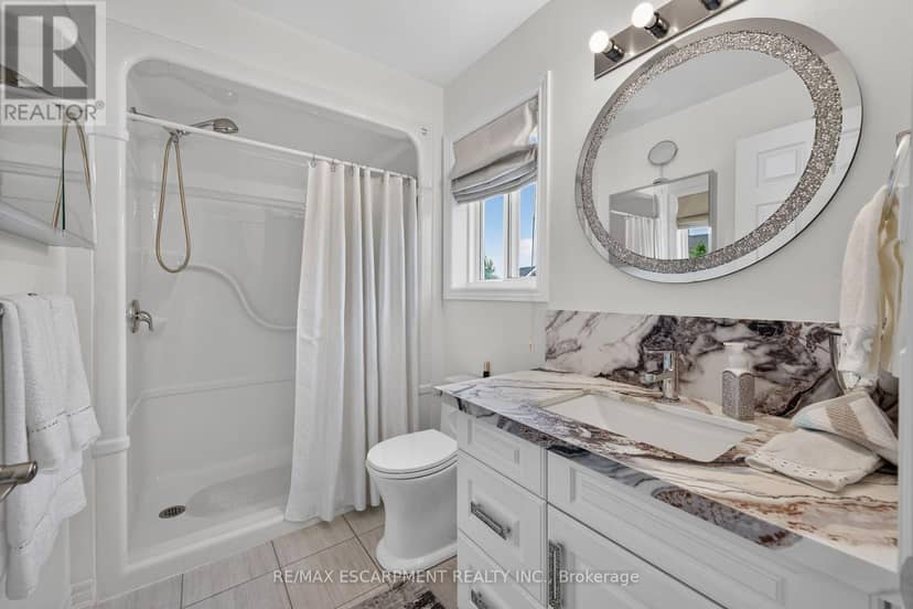 18 Linda Crescent — photo 29 of 40