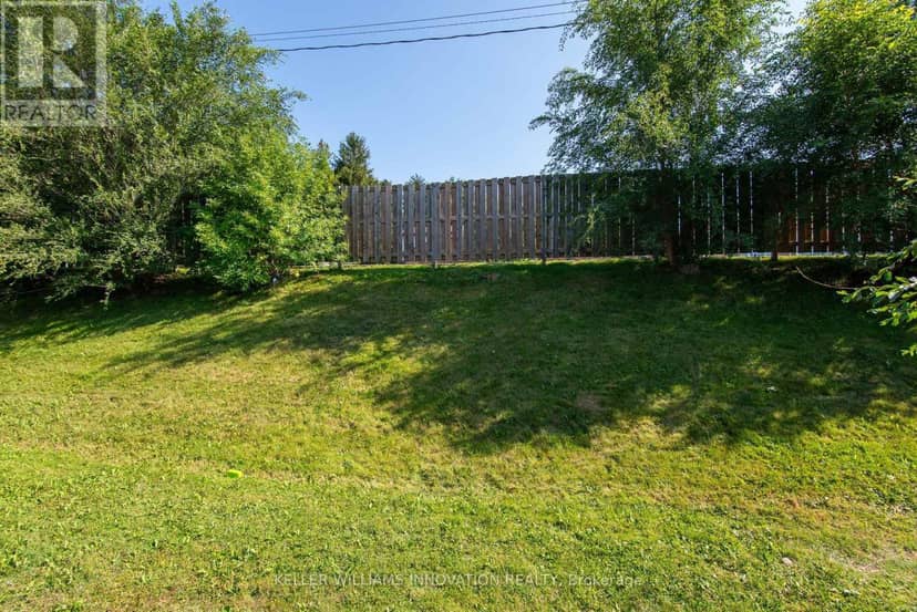 C - 304 Bluevale Street N — photo 9 of 39