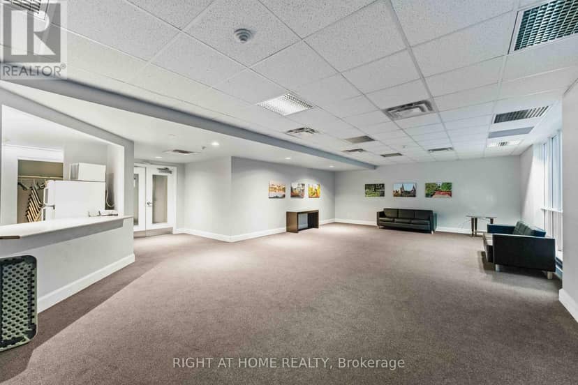 1009 - 134 York Street — photo 20 of 21