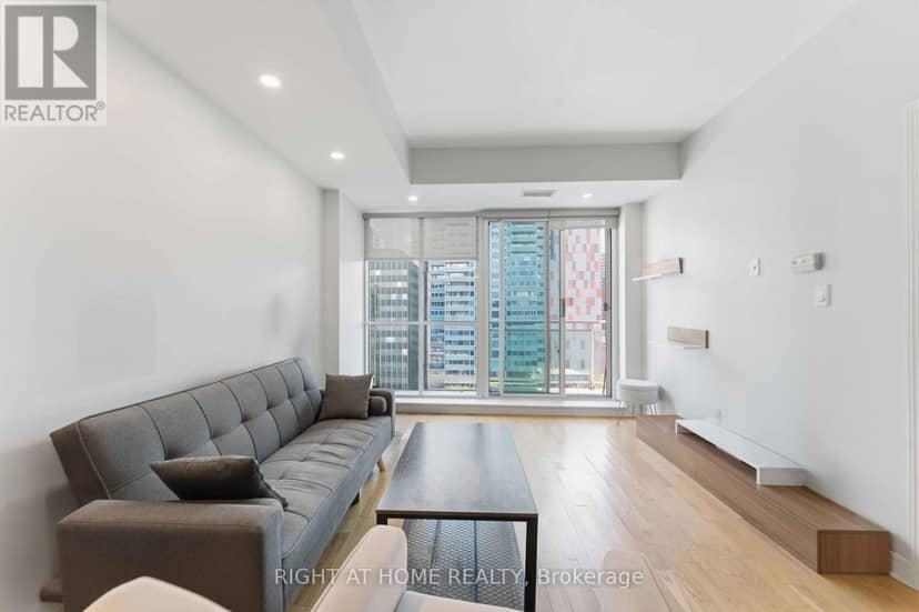 1009 - 134 York Street — photo 5 of 21