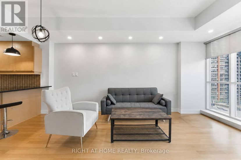 1009 - 134 York Street — photo 6 of 21