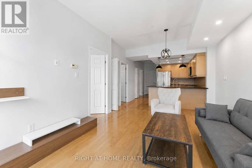 1009 - 134 York Street — photo 9 of 21