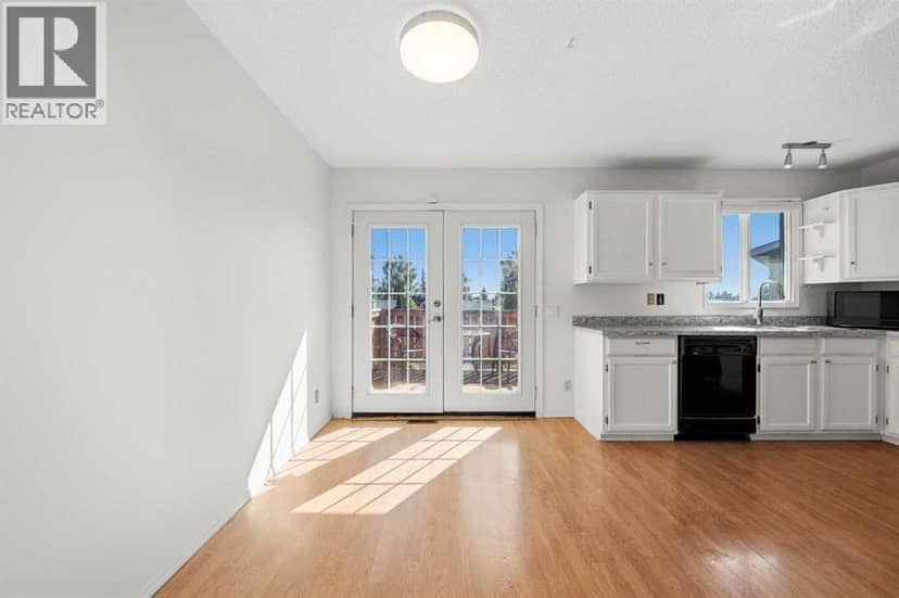 243 Millcrest Way SW — photo 11 of 40