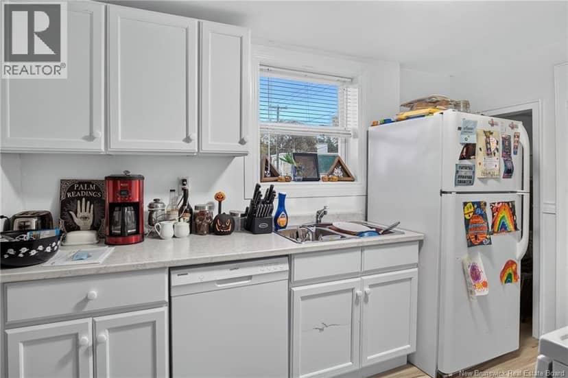194 Watson Street — photo 11 of 21