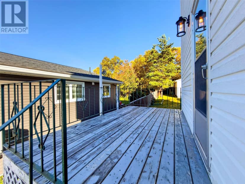22 Emerald Avenue — photo 14 of 40