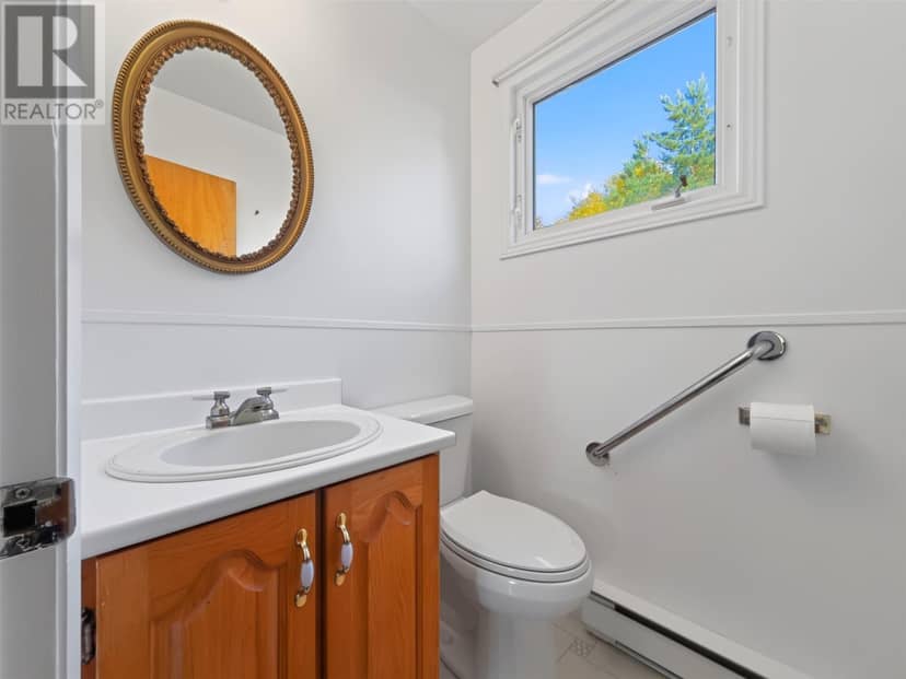 22 Emerald Avenue — photo 17 of 40