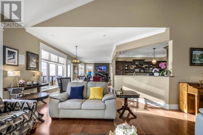 121 Summit Drive — photo 10 of 40