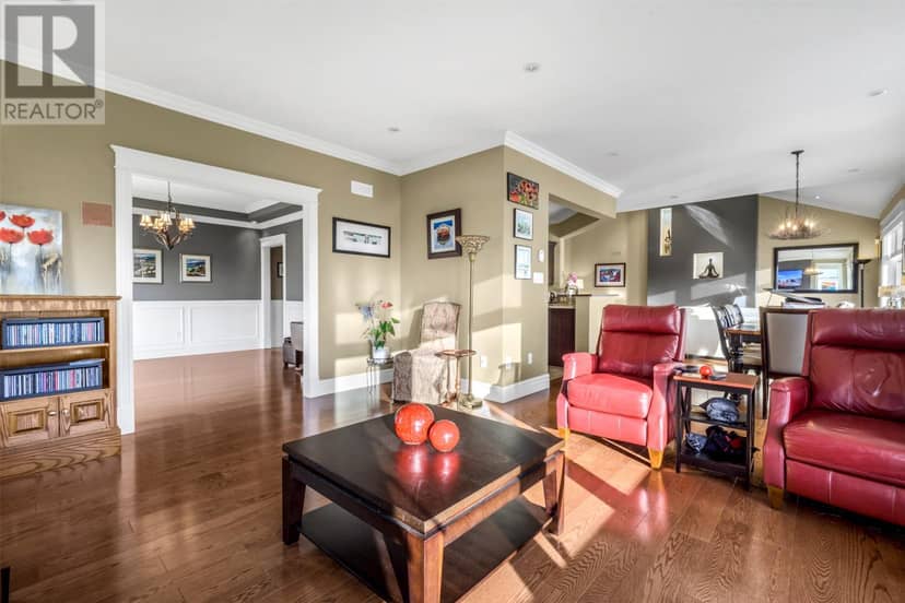 121 Summit Drive — photo 19 of 40