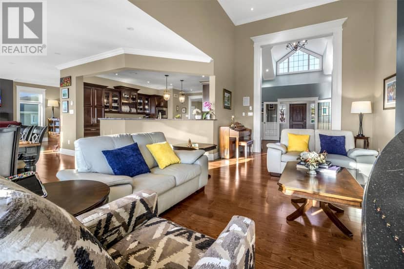 121 Summit Drive — photo 9 of 40