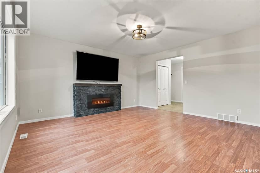 3158 37th Street W, Saskatoon, photo 4