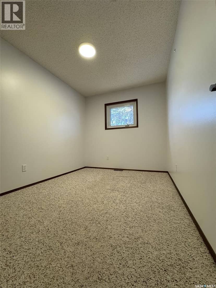 522 Silverwood ROAD — photo 12 of 38