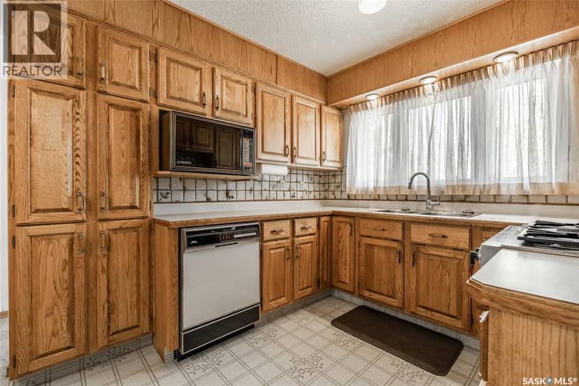 3334 Cronkite STREET — photo 4 of 40