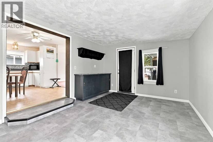 #9, 5235 50 Street, Caroline, photo 4