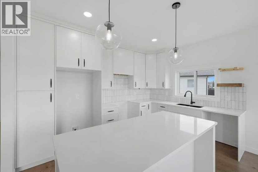 37 Maclean Close — photo 10 of 40