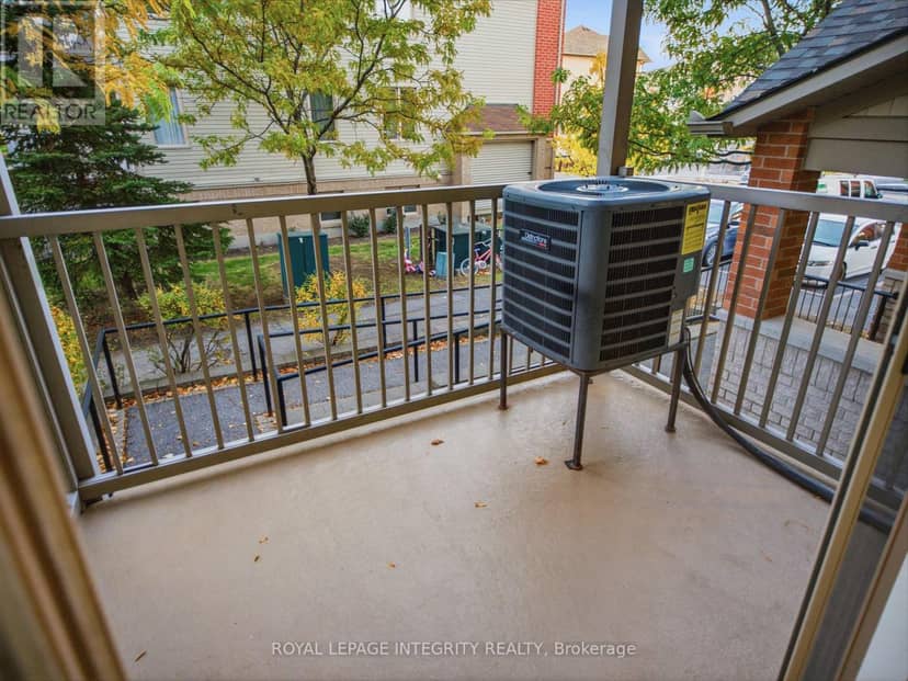 3 - 545 Stonefield Private — photo 11 of 30