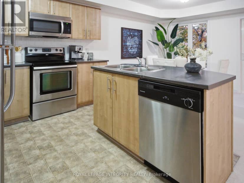 3 - 545 Stonefield Private — photo 22 of 30