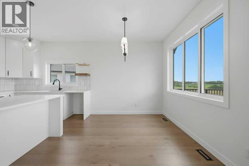 37 Maclean Close — photo 14 of 40