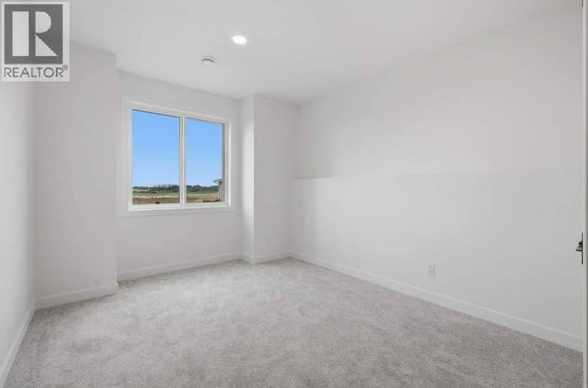 37 Maclean Close — photo 32 of 40