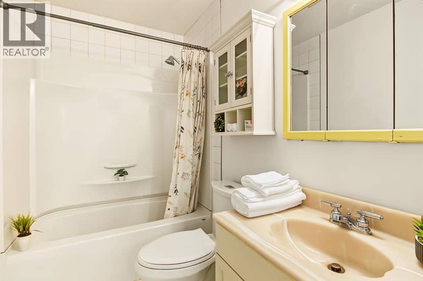 301 3 Street W — photo 18 of 40