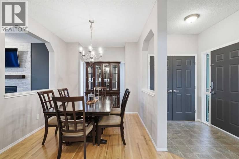 19 Chapman Way SE, Calgary, photo 5