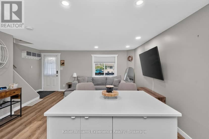 229 Donalda Street — photo 11 of 23