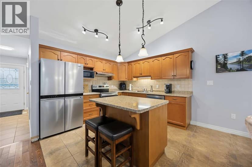 260 Cassandra Boulevard — photo 11 of 39