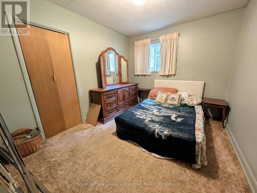 64 Lakeshore Drive — photo 10 of 22