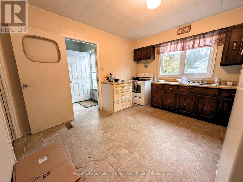 64 Lakeshore Drive, Strong, photo 7