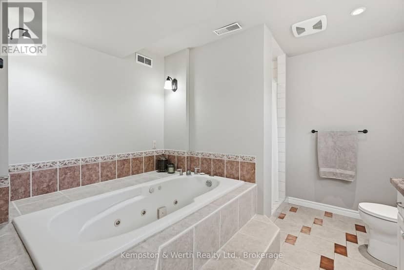 24 Jordan Drive — photo 33 of 40