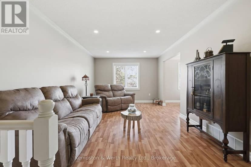 24 Jordan Drive, North Huron, photo 6