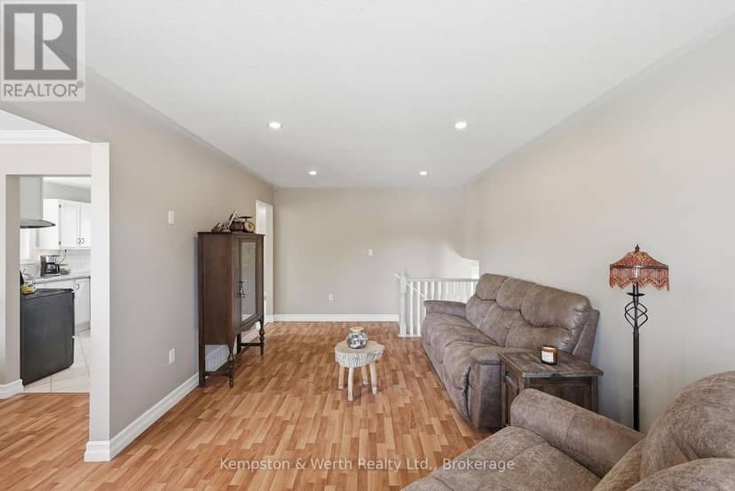 24 Jordan Drive — photo 9 of 40