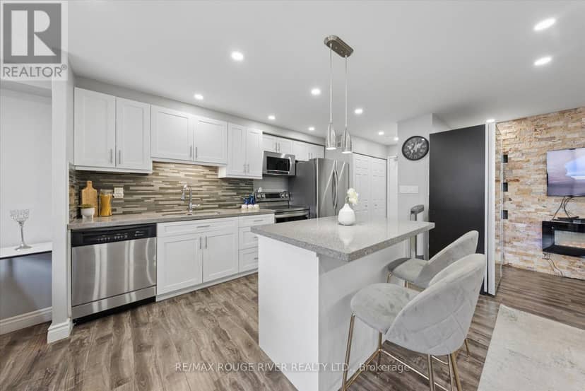 907 - 90 Ling Road — photo 11 of 38