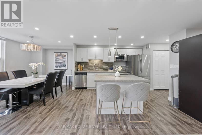 907 - 90 Ling Road — photo 13 of 38