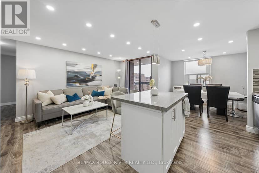 907 - 90 Ling Road — photo 14 of 38