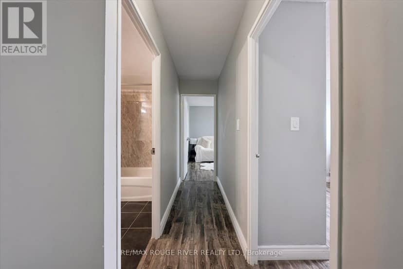 907 - 90 Ling Road — photo 18 of 38